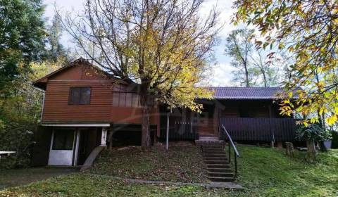 Chata nad kúpeľmi Dudince s vlastným pozemkom