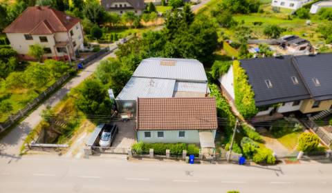 Na predaj rodinný dom s podnikateľským potenciálom, TN-Záblatie