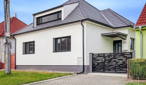 3-izbový moderne zrekonštruovaný rodinný dom v obci Jaslovské Bohunice