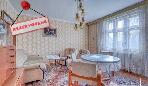 REZERVOVANÉ Starší 2-izbový rodinný dom v obci Dobrá Voda