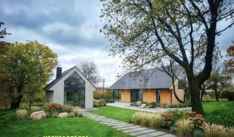 Priestranný pozemok s domami – ideálne miesto pre ranč, farmu či agrot