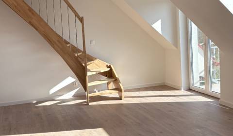 Predaj: 3-i mezonet v krásnom, zelenom prostredí v Tomášikove 71m2