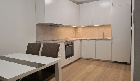 Prenájom 2 izbového bytu v novostavbe, Dubnica nad Váhom, 66 m2