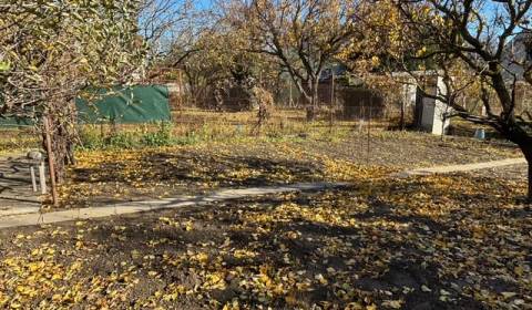 Predáme záhradu s možnosťou výstavby na Strednej ulici v Ružinove