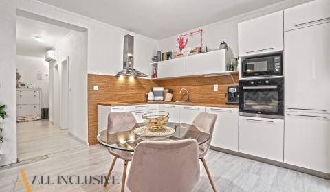 NA PREDAJ 3-IZB. BYT S TERASOU A ZÁHRADKOU, DUN.STREDA