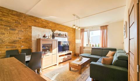 Na predaj 3-izbový byt, Fraštacká ulica – Hlohovec