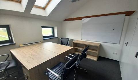 Ponúkame na prenájom kanceláriu, 15,54 m2, Levická ul., Vráble