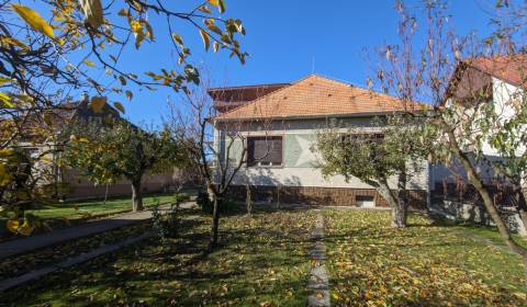 5-izbový rodinný dom na predaj v Hornom Ohaji, okr. NR, pozemok 1251m2