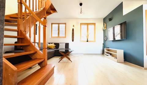 PRENÁJOM-2.IZBOVÝ MEZONET S TERASOU -77M2- ZOCHOVÁ