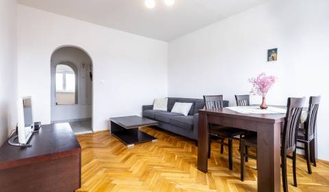 NA PREDAJ 3-izbový byt s loggiou v centre KE, Kuzmányho ul, 11.posch