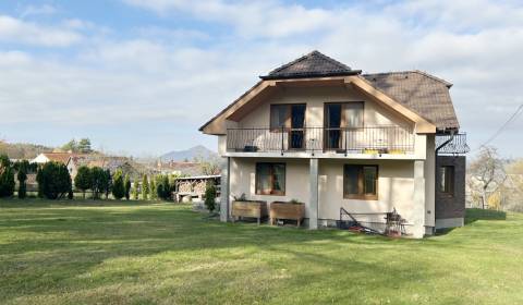 5- IZBOVÝ RODINNÝ DOM ,1354 m2, OKRUŽNÁ, OKR.PREŠOV