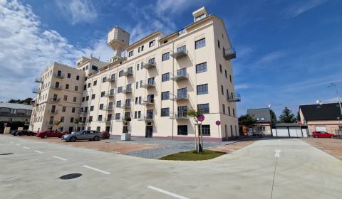 Praktický jednoizbový byt na prenájom