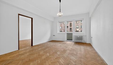 THE HOME I PREDAJ Priestranný 3-izb. byt v centre Krížna/Blumentálska