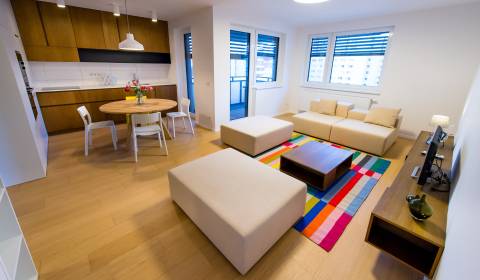 Príjemný 3-izbový byt v projekte STEIN s parkovaním