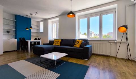 | Veľký 3i byt v srdci Trnavského mýta | Levická ul. 