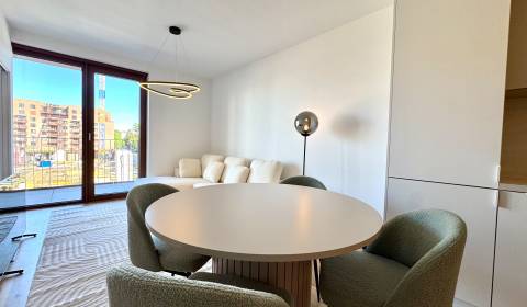 Zwirn:Na predaj štýlovo full zariadený, 2i-byt/eng.text inside