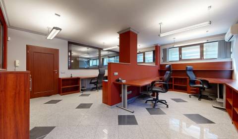 Priestor s potenciálom na Kolibe – bývanie alebo kancelária 