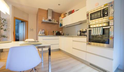 2 izbový byt na prenájom Martin Ľadoveň, zariadený, rekonštrukcia