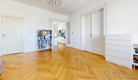 Jedinečný 3 izbový byt na Dunajskej ulici 