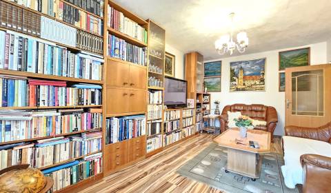 3 IZB. BYT - DOBRÁ DISPOZÍCIA - LOGGIA, PIVNICA - KRAMÁRE, BÁRDOŠOVA