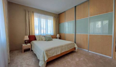 Predaj 3-izb. bytu 77 m2, Trenčín - Legionárska ul.