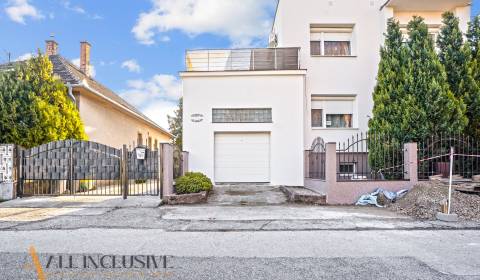 NA PREDAJ POSCHODOVÝ 5-IZBOVÝ RODINNÝ DOM, VYDRANY