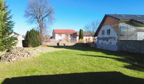 Výnimočné miesto na bývanie aj podnikanie vo Veľkej Lomnici, 1036 m2