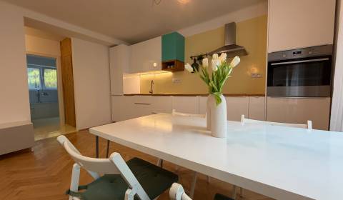 - PREDAJ - 3 izbový byt - Kvačalova - Ružinov