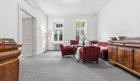 3- izb. byt o výmere 105m2 v historickom centre.