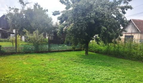 EXKLUZÍVNE - POZEMOK S GARÁŽOU V TURANOCH