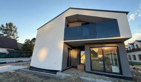 KOLAUDUJEME - B1 - 4i. RD - VLASTNÝ POZEMOK - v ŠTANDARDE - Dúbravka