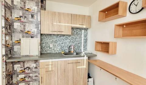 Vám ponúka na PREDAJ 1 izbový byt v Meste Komá