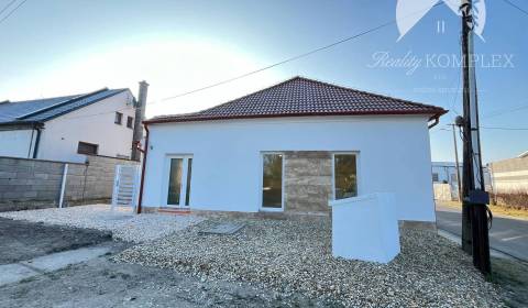 Vám ponúka  na predaj budovu na BÝVANIE aj PODN