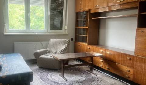 Zachovalý dvojizbový byt s lodgiou v absolútnom centre Komárna na PRED