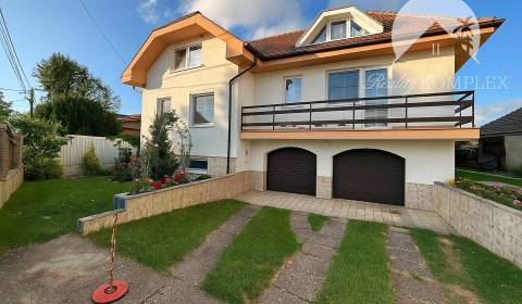 Vám EXKLUZÍVNE ponúka NA PREDAJ priestranný 7-i