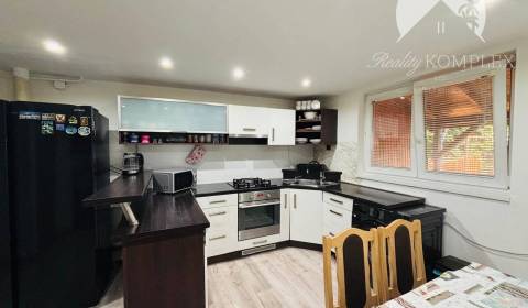 Vám ponúka na predaj rodinný dom v obci Zlatná n