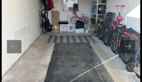 Ponúka na PREDAJ  zrekonštruovanú garáž vo výbo