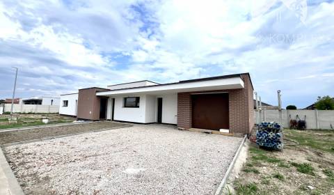 Ponúka na PREDAJ 5 izbový rodinný dom-NOVOSTAVB