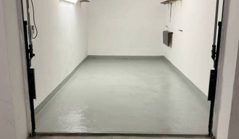 Prenájom garáže v Dunajskej Strede – podzemná garáž