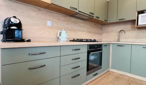 Vám ponúka na predaj 3-izbový byt v Dunajskej 