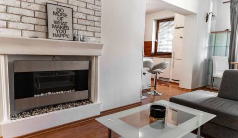 REAL-H PONÚKA PRIESTRANNÝ 2 -IZBOVÝ BYT V OBĽÚBENEJ LOKALITE