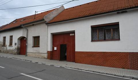 3-IZB. RODINNÝ DOM, SVÄTÝ JUR, VEĽKÝ POZEMOK