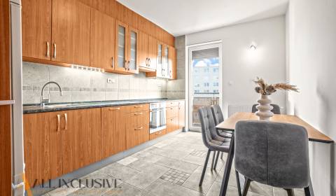 NA PRENÁJOM 2-IZBOVÝ BYT S BALKÓNOM A LODŽIOU, DUN. S.