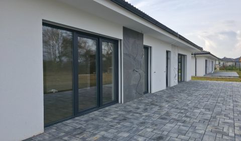 PREDANÝ  4i RD  Život v TOP Kvalite na pozemku 