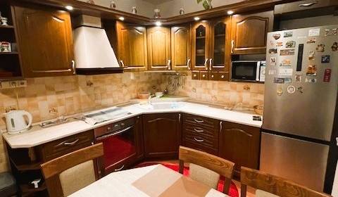 Predaj 3-izbového bytu s balkónom, 68m2, Pezinok