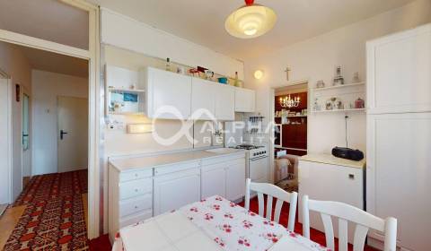 Exkluzívne 3i byt, 2 loggie, centrum, Spišská Nová Ves