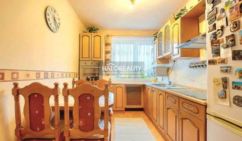 Predaj, trojizbový byt Strekov