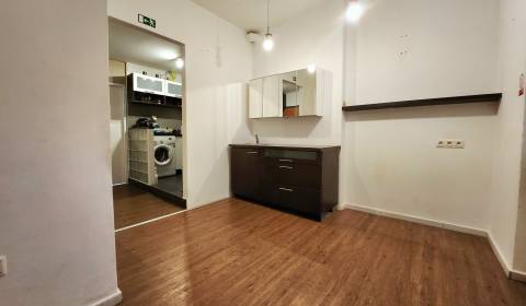 - PRENÁJOM - NEBYTOVÝ PRIESTOR - ŽILINSKÁ ULICA - STARÉ MESTO