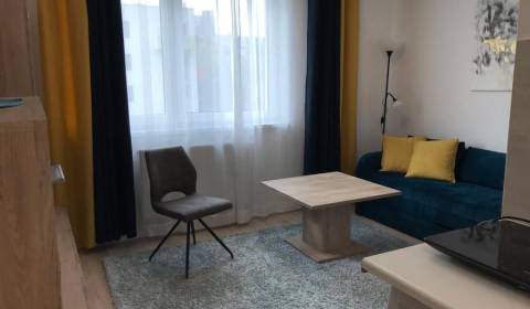 PRENÁJOM - Garzonka - Nitra, Hornostavská ulica