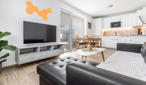 Rezervované! Moderný 3-izbový rodinný dom v Slovenskom Grobe